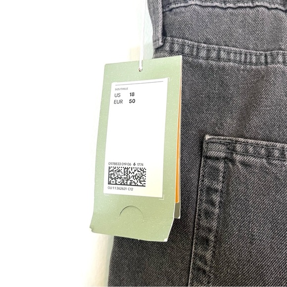 H&M NWT Loose Mom Jeans, Black Wash, Grey Relaxed Fit Straight Jeans - Picture 8 of 12